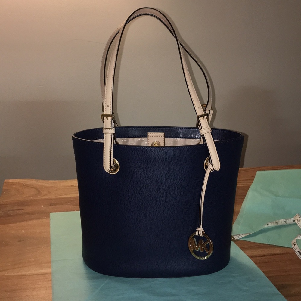 Michael Kors tote
